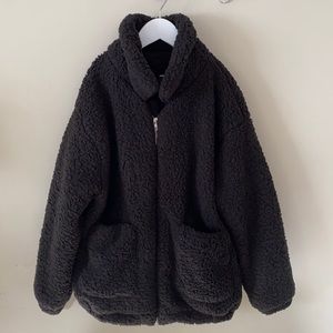 Zip front teddy jacket NWOT Size XL two front pockets